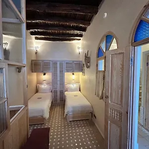 riad-de-charme-en-mdina-lumineux-et-avec-vue-mer.essaouirahotels.net/